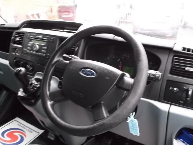 2011 Ford Transit Crew Cab image 9