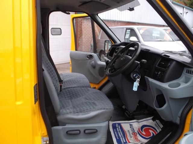 2010 Ford Transit Pick Up image 5