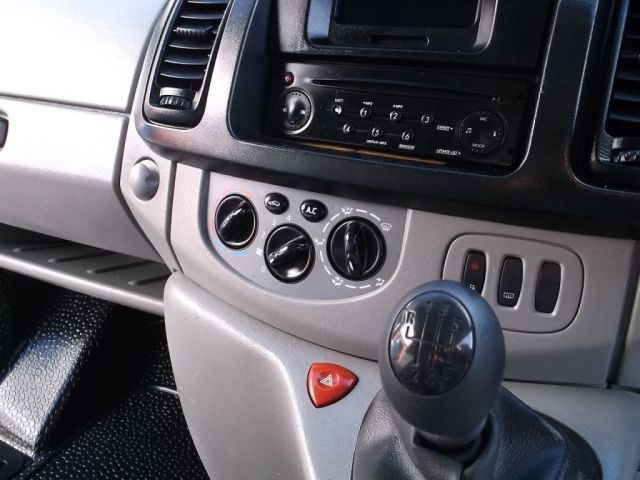 2010 Renault Trafic 2.0 DCI image 5