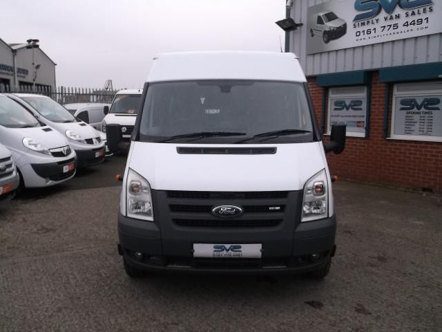 2007 Ford Transit Minibus image 2