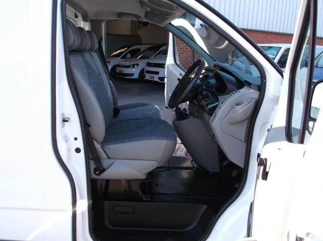 2011 Renault Trafic SL27 DCI image 7