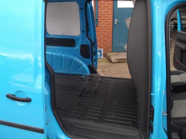 2011 Volkswagen Caddy 1.6 C20 PLUS TDI image 9