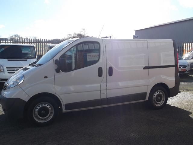 2007 Vauxhall Vivaro SWB 2.0 CDTI image 3