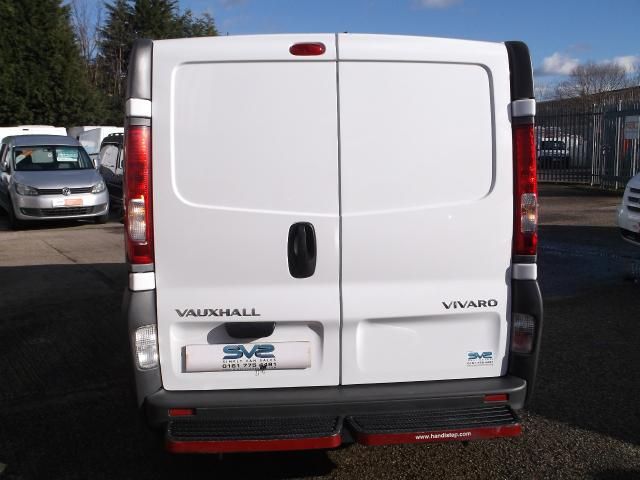 2007 Vauxhall Vivaro SWB 2.0 CDTI image 4