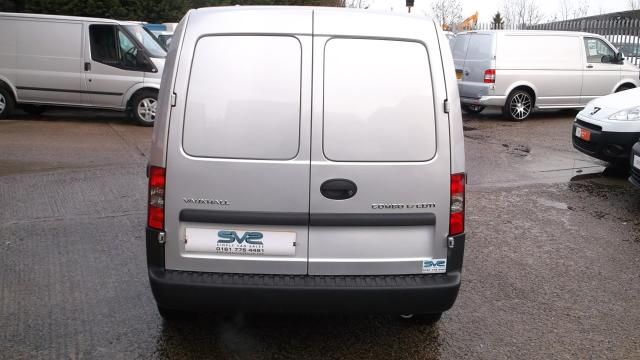 2011 Vauxhall Combo Van 1.7 2000 CDTI image 4