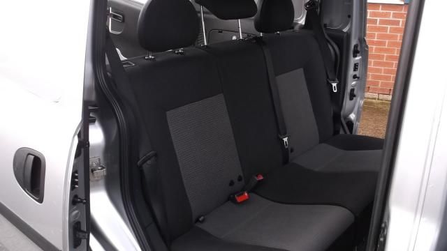 2011 Vauxhall Combo Van 1.7 2000 CDTI image 7