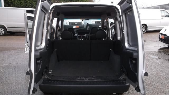 2011 Vauxhall Combo Van 1.7 2000 CDTI image 8