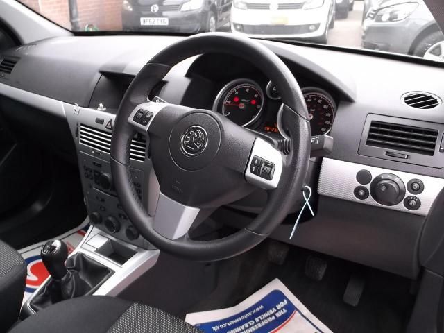 2012 Vauxhall Astra 1.7 Sportive CDTI image 7