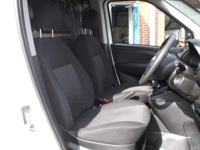 2012 Vauxhall Combo Van 1.3 L1H1 CDTI image 6