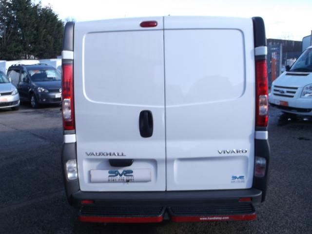 2007 Vauxhall Vivaro 2.0 CDTI image 4