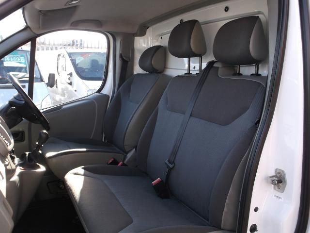 2007 Vauxhall Vivaro 2.0 CDTI image 8