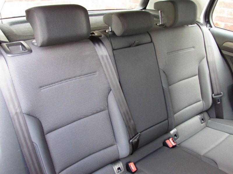 2013 Volkswagen Golf 1.6 TDI SE 5dr image 7