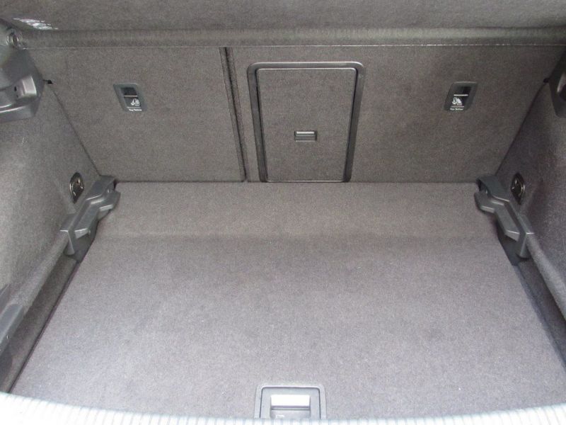 2013 Volkswagen Golf 1.6 TDI SE 5dr image 8