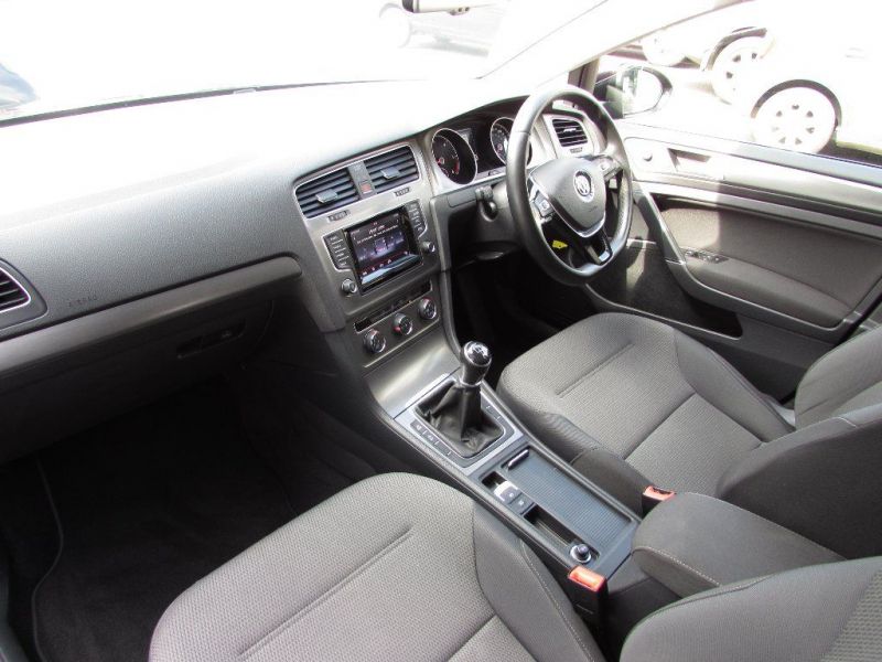 2013 Volkswagen Golf 1.6 TDI SE 5dr image 9