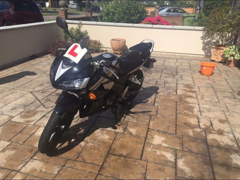 2009 Honda CBR125R RW-9 image 1