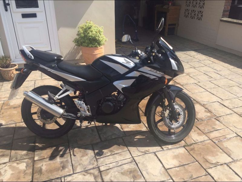 2009 Honda CBR125R RW-9 image 2