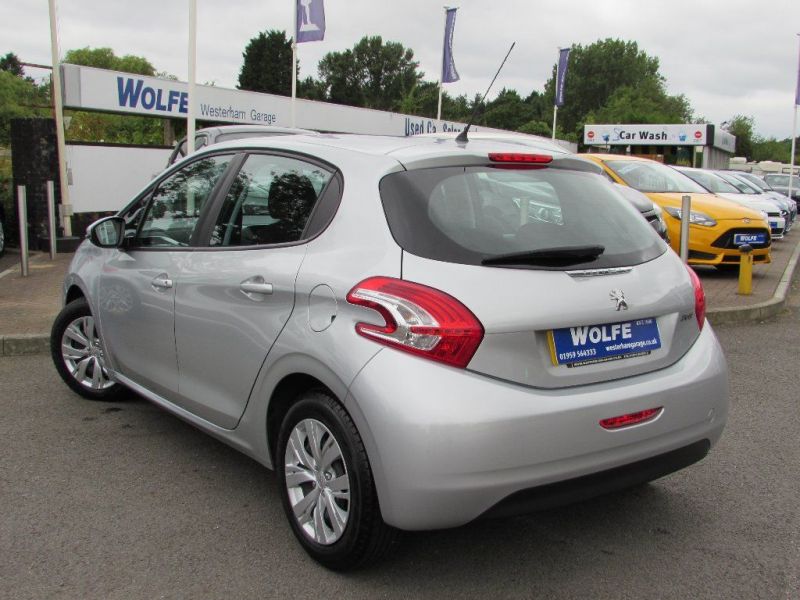 2013 Peugeot 208 1.2 VTi Access+ 5dr image 2