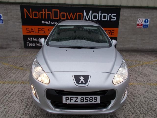 2013 Peugeot 308 image 2