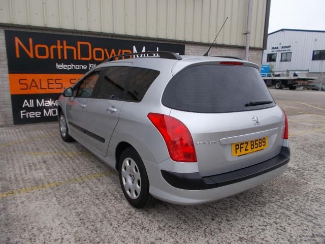 2013 Peugeot 308 image 5