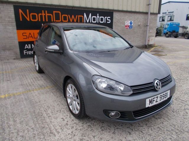 2010 Volkswagen Golf image 1