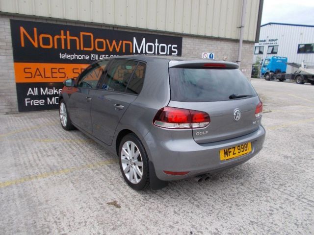 2010 Volkswagen Golf image 4