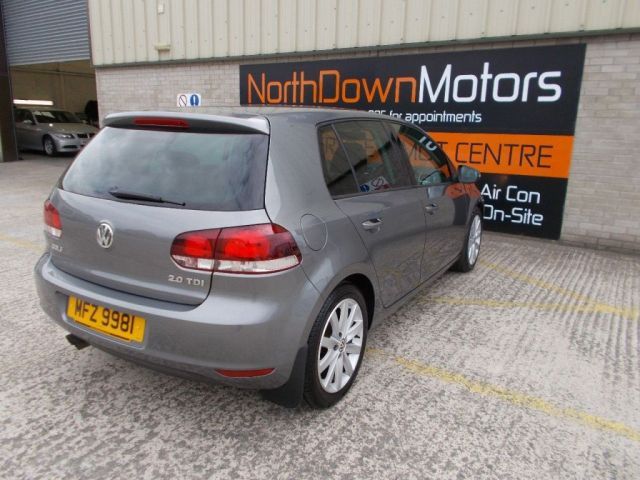 2010 Volkswagen Golf image 5