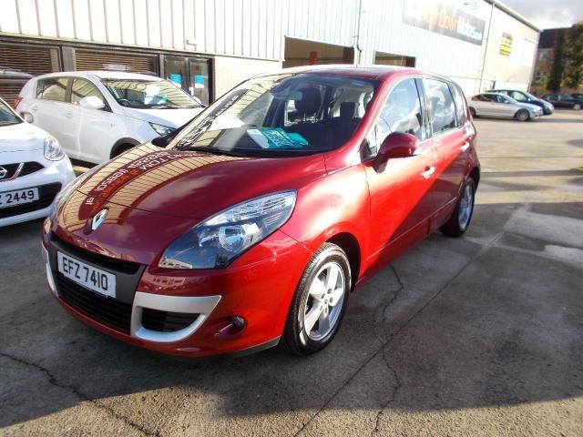 2011 Renault Scenic image 2