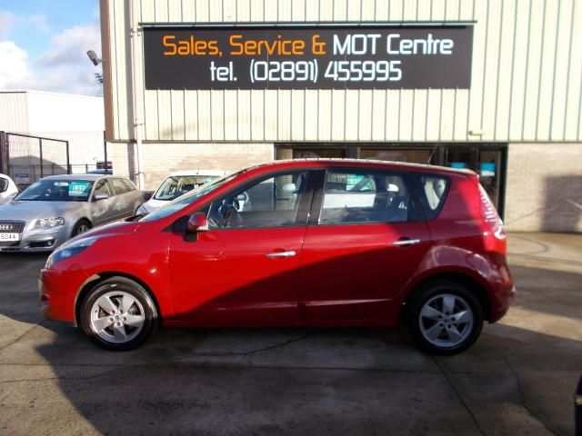 2011 Renault Scenic image 4