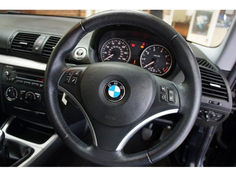 2010 BMW 1 Series 3dr image 7