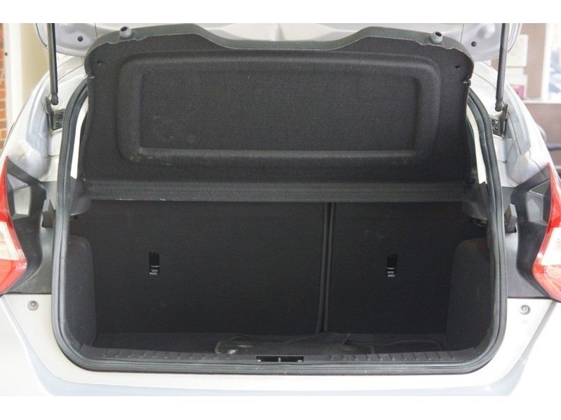 2012 Ford Focus Zetec 5dr image 10