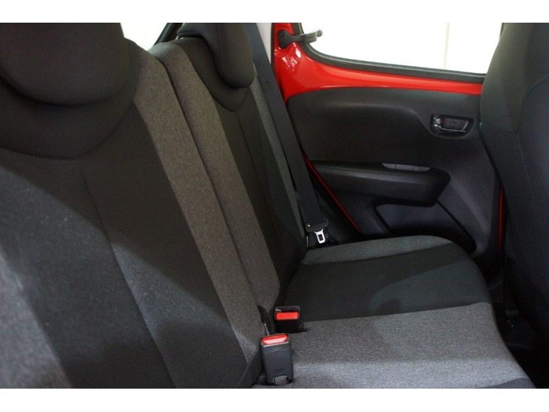 2014 Citroen C1 1.0 5dr image 8