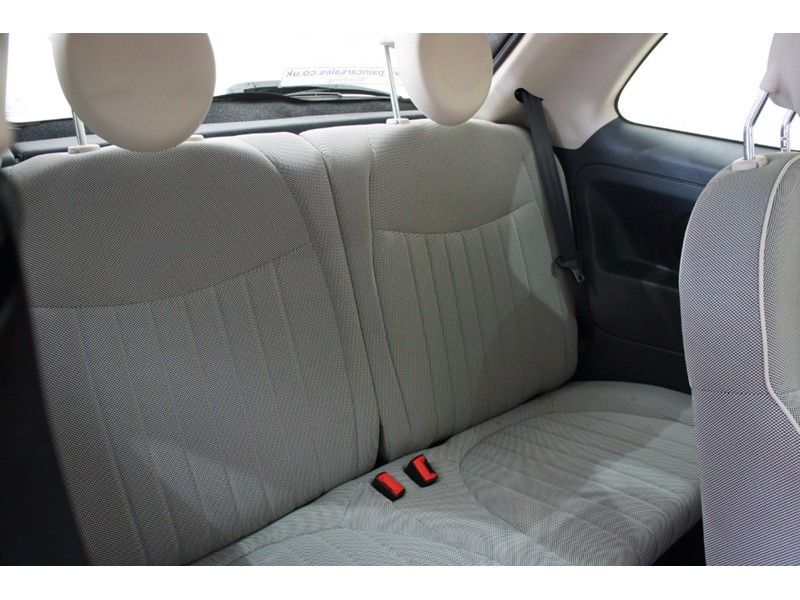 2014 Fiat 500 Lounge 3dr image 7