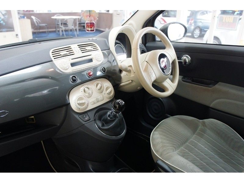 2014 Fiat 500 Lounge 3dr image 9