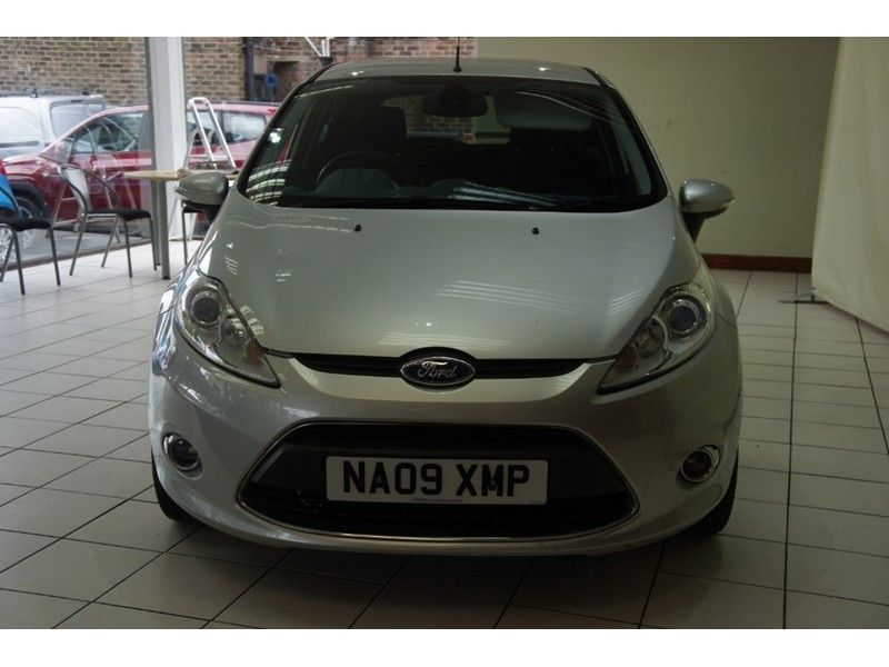 2009 Ford Fiesta Titanium 5dr image 5