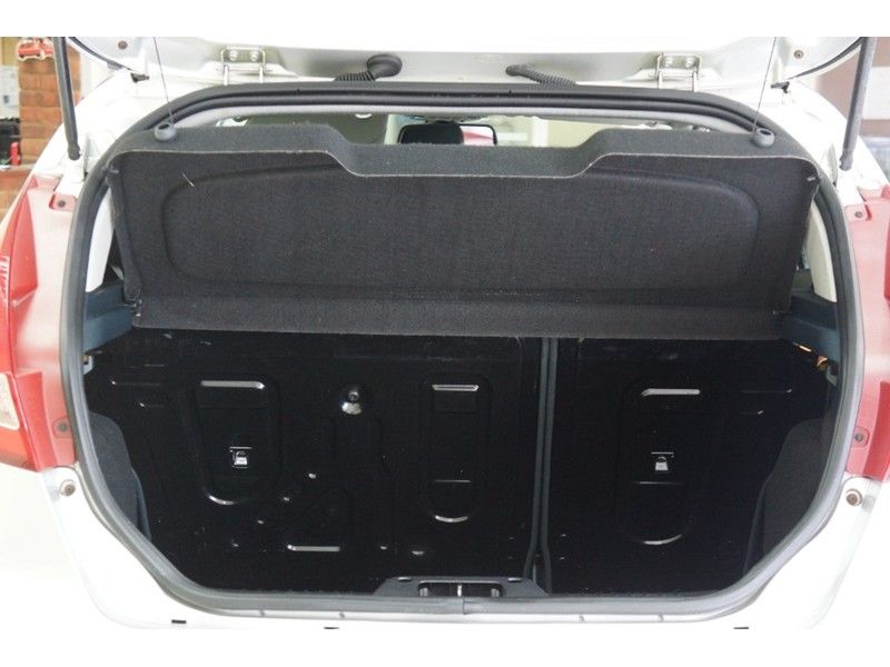 2009 Ford Fiesta Titanium 5dr image 10