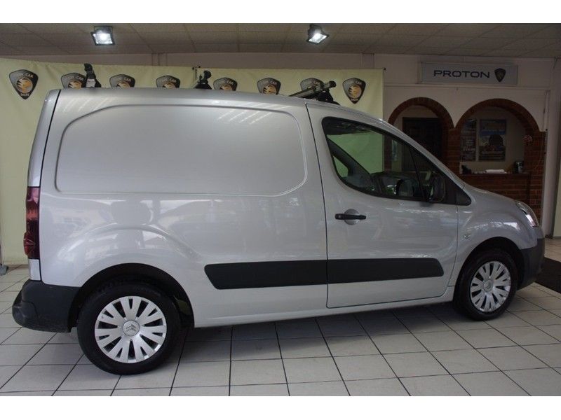 2012 Citroen Berlingo 625 Enterprise L1 HDi image 2