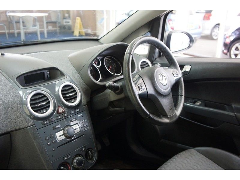 2012 Vauxhall Corsa SE 3dr image 8