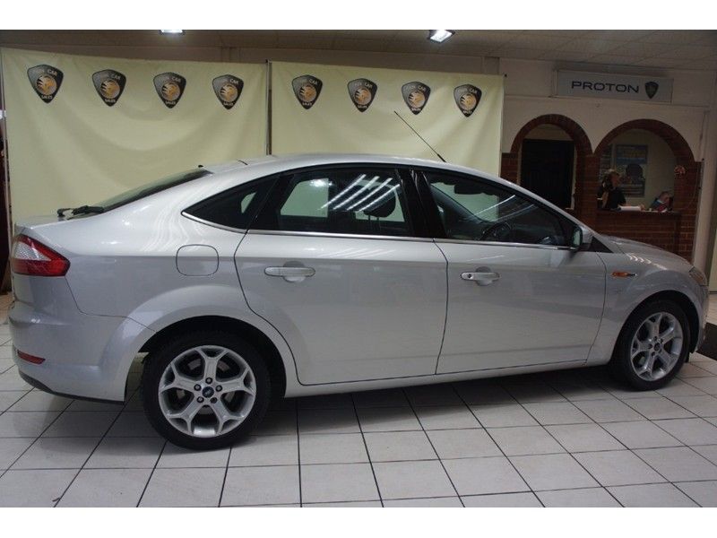 2009 Ford Mondeo Titanium 140 Tdci 5dr image 2