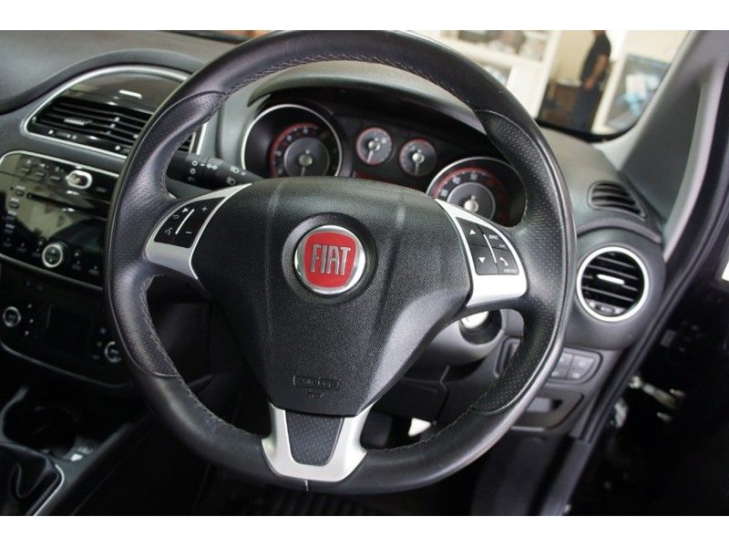 2014 Fiat Punto 3dr image 7