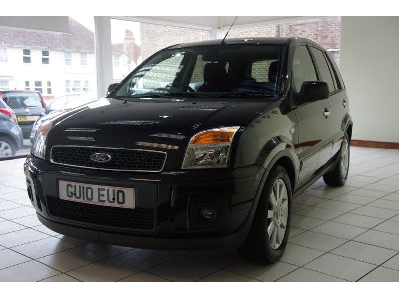 2010 Ford Fusion Titanium 5dr image 4