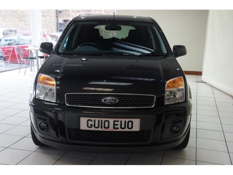 2010 Ford Fusion Titanium 5dr image 5