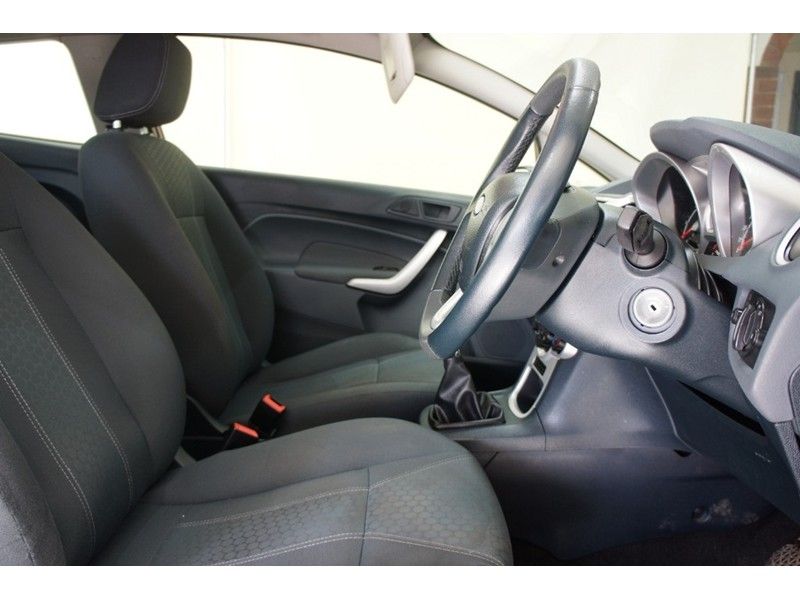 2009 Ford Fiesta Zetec 3dr image 6