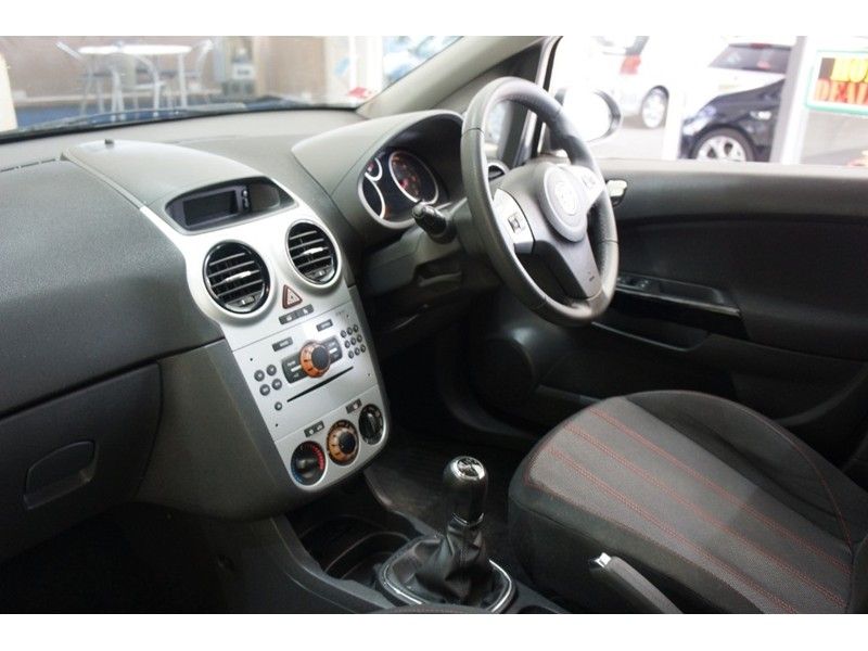 2010 Vauxhall Corsa SXi Ac 5dr image 8