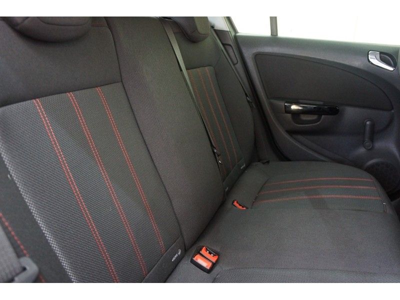 2010 Vauxhall Corsa SXi Ac 5dr image 9