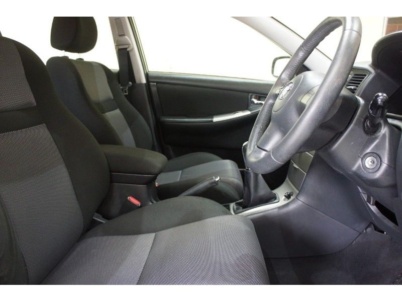 2006 Toyota Corolla VVT-I 5dr image 6