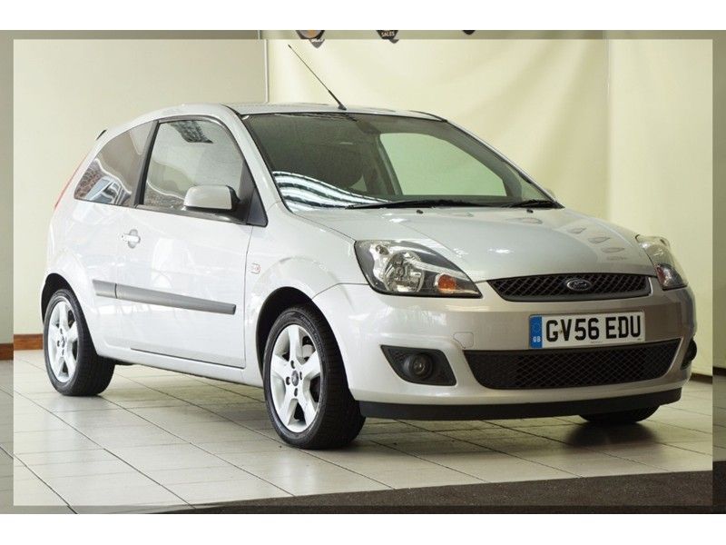 2006 Ford Fiesta 16v 3dr image 1