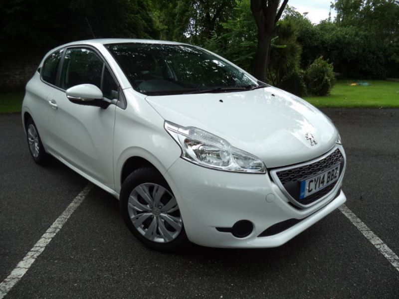 2014 Peugeot 208 1.2 VTi Access+ 3dr image 1