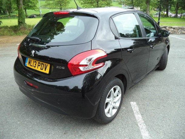 2013 Peugeot 208 1.4 HDi FAP Active 5dr image 5