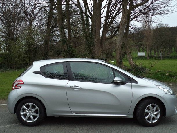 2013 Peugeot 208 1.0 VTi Active 3dr image 3