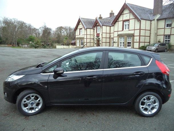 2011 Ford Fiesta 1.25 Zetec 5dr image 3